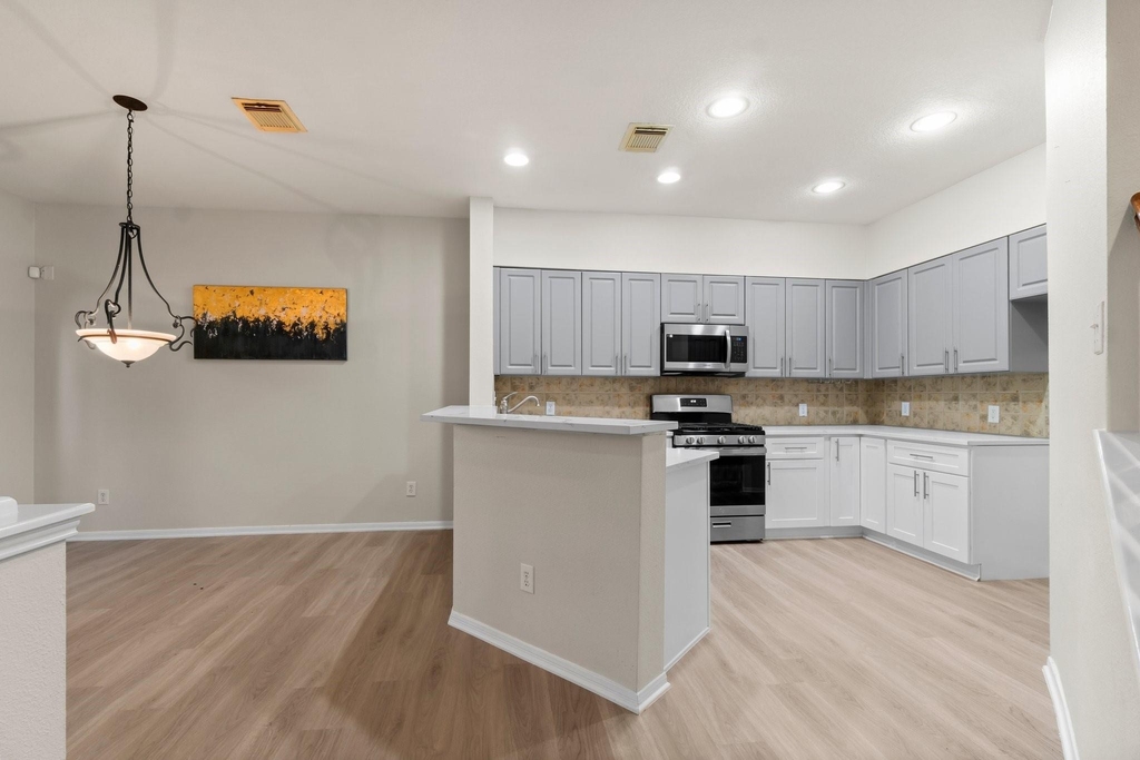 75 Scarlet Woods Court - Photo 10