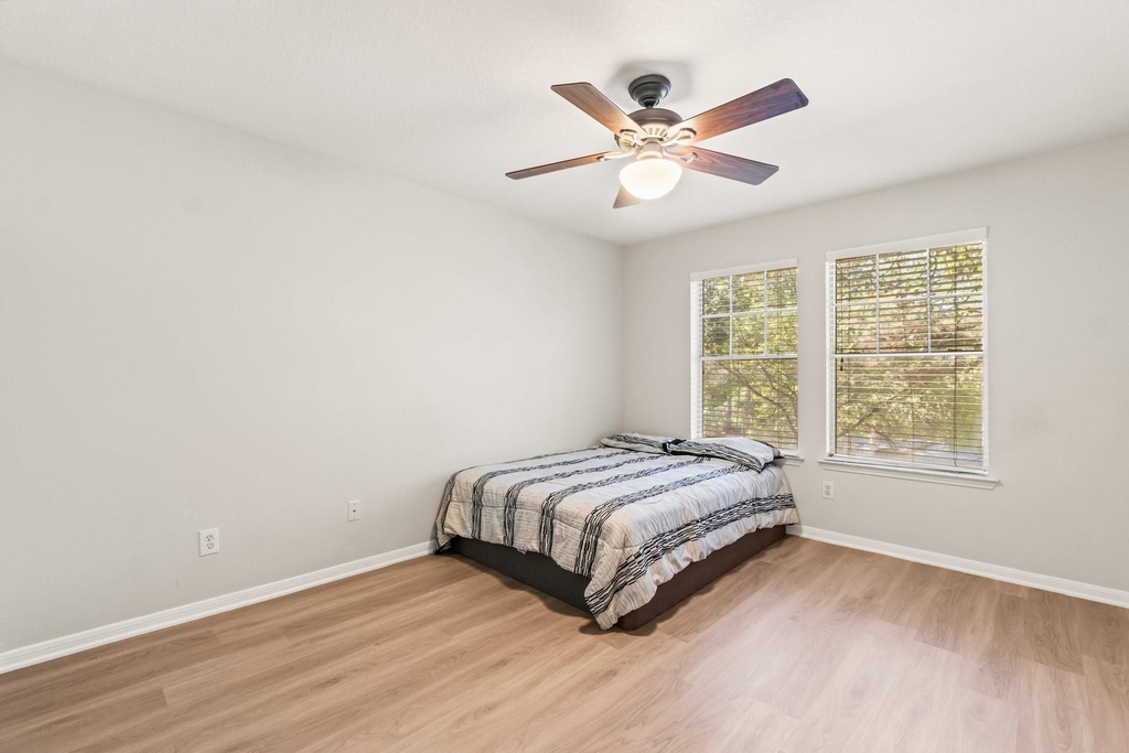 75 Scarlet Woods Court - Photo 20