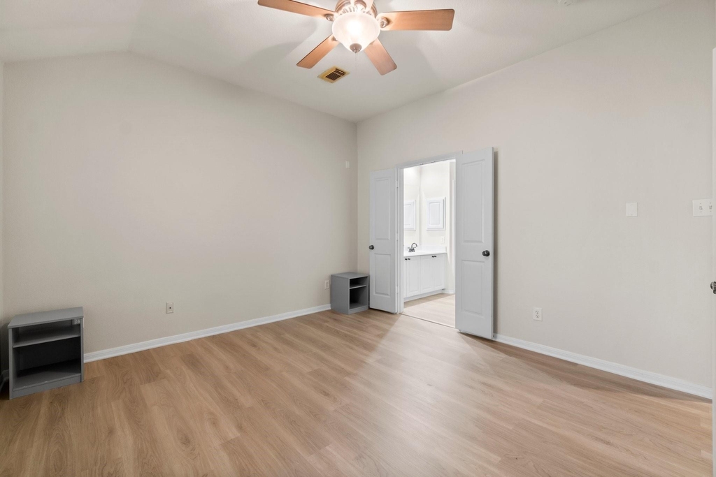 75 Scarlet Woods Court - Photo 13