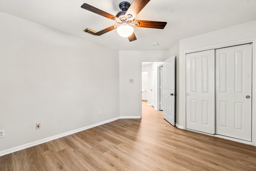 75 Scarlet Woods Court - Photo 19