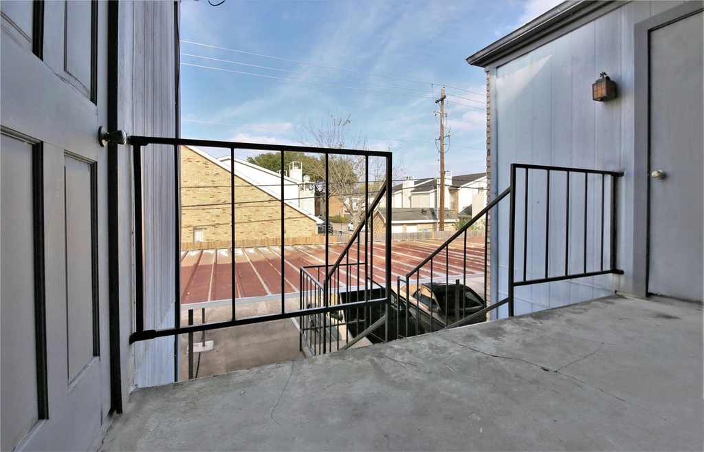 6202 Skyline - Photo 11