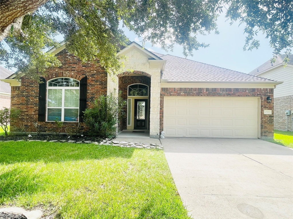4702 Sedgewood Drive - Photo 0