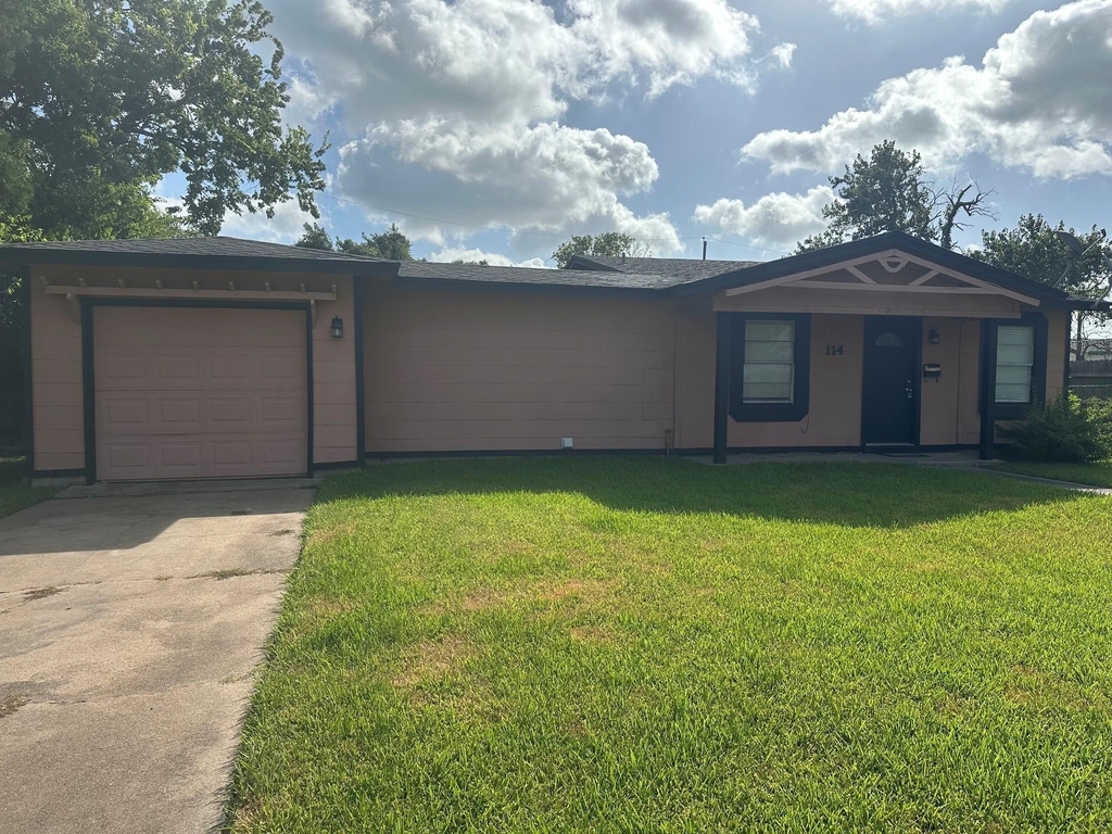 114 Forest Oaks Lane - Photo 0