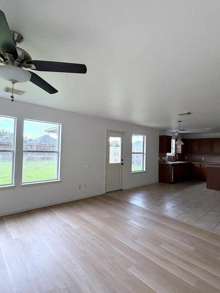 2007 Orchard Frost Drive - Photo 2