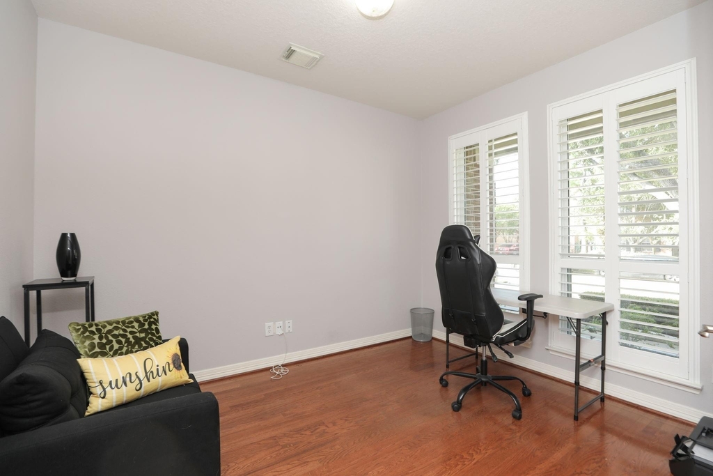 8410 Brighton Lake Lane - Photo 8