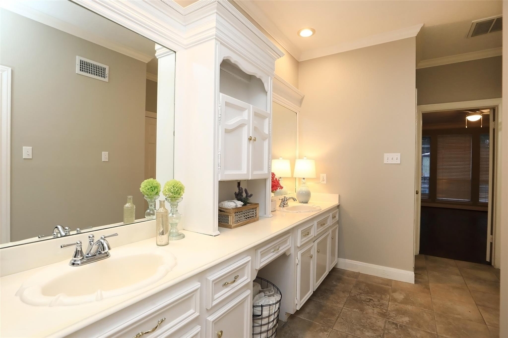 7906 Tizerton Court - Photo 29