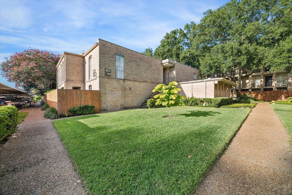 4647 Wild Indigo Street - Photo 11
