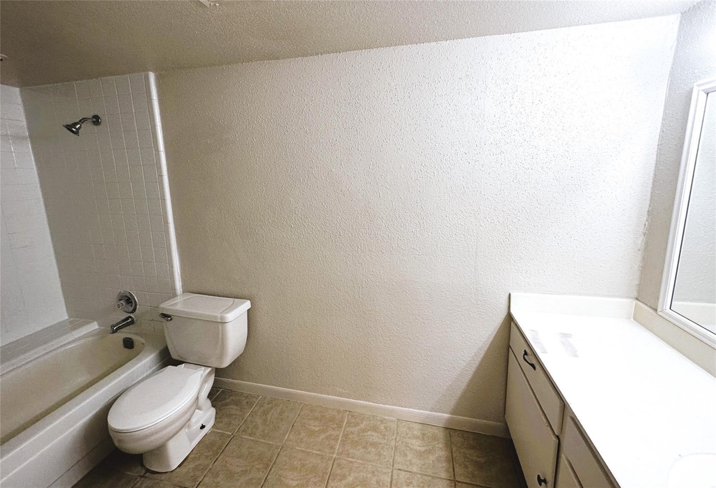 2820 S Bartell Drive - Photo 5