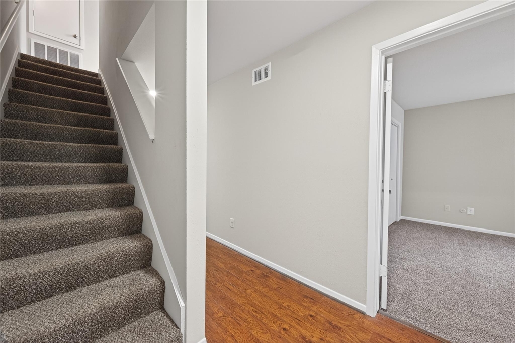 1114 Augusta Drive - Photo 5