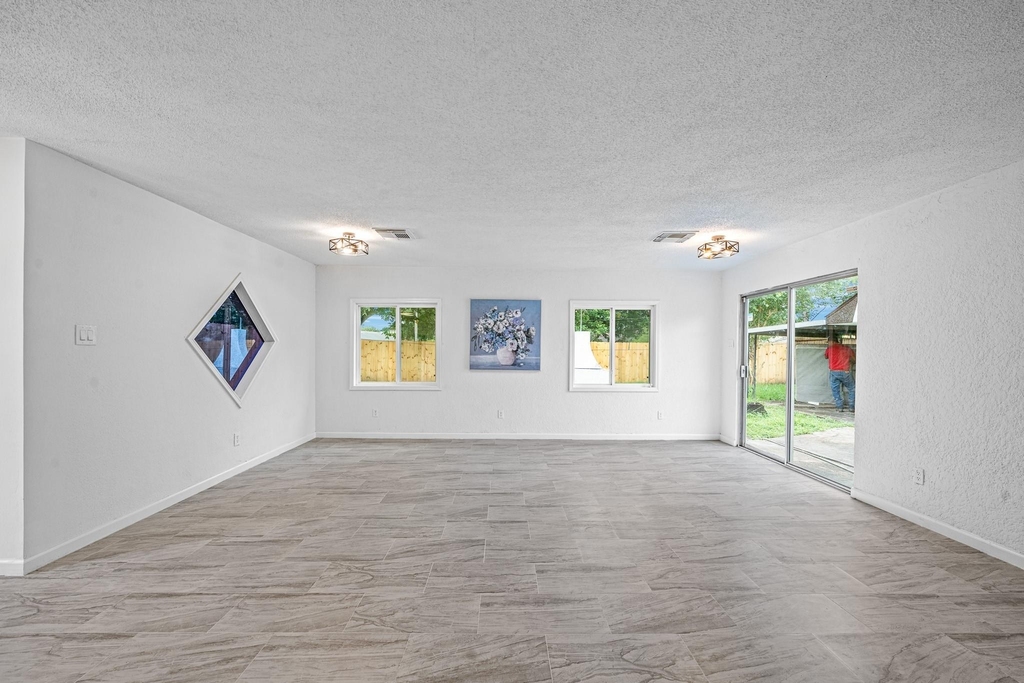 11823 S Willow Circle - Photo 10