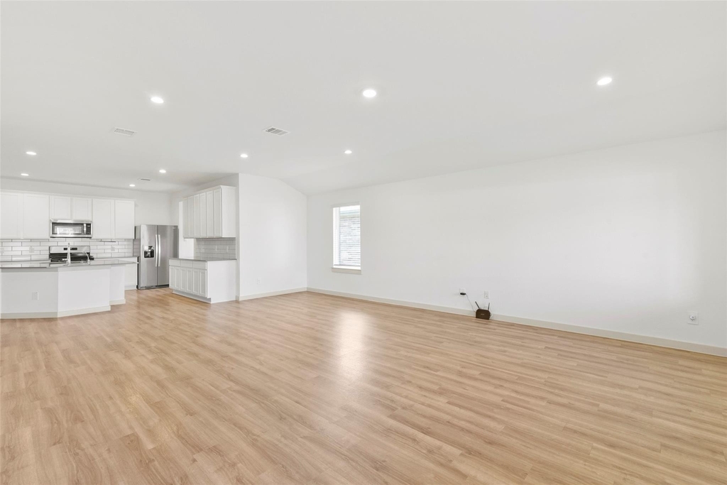 7915 Murciana Drive - Photo 16