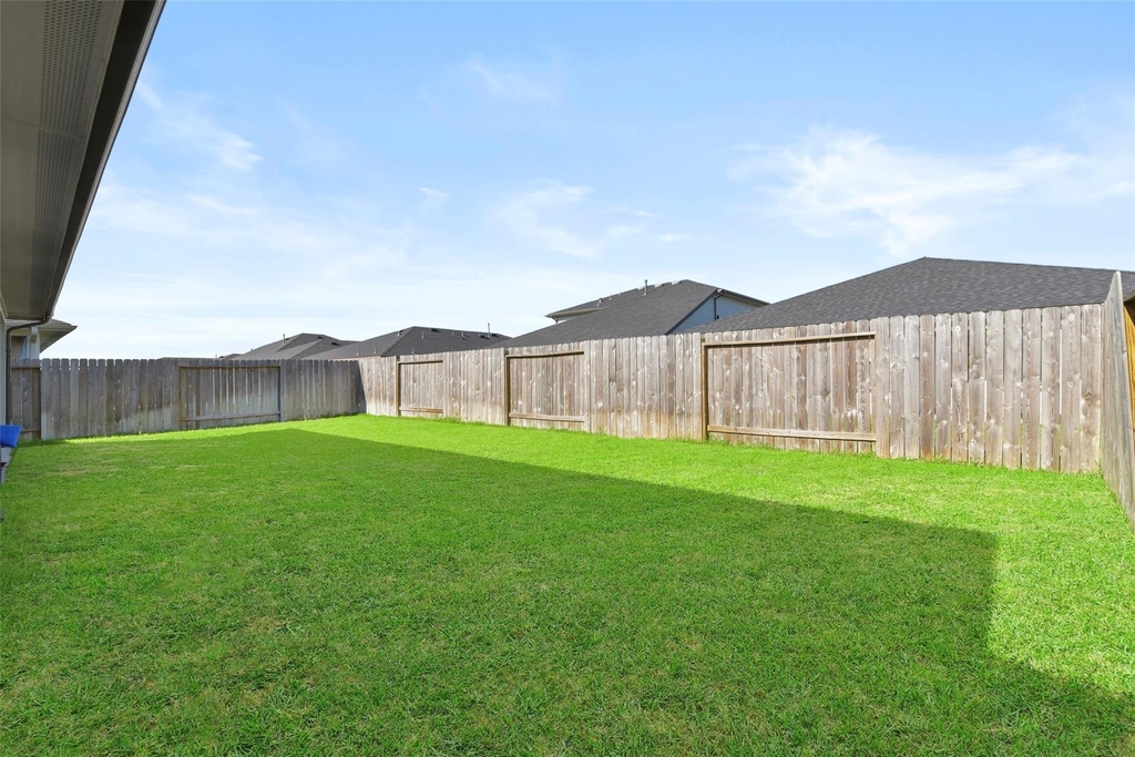 7915 Murciana Drive - Photo 33