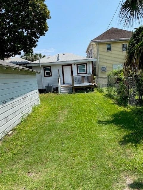 3914 Bernardo De Galvez Avenue - Photo 10
