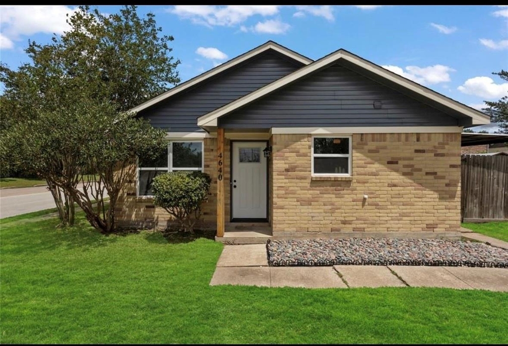4640 Orange Circle S - Photo 2
