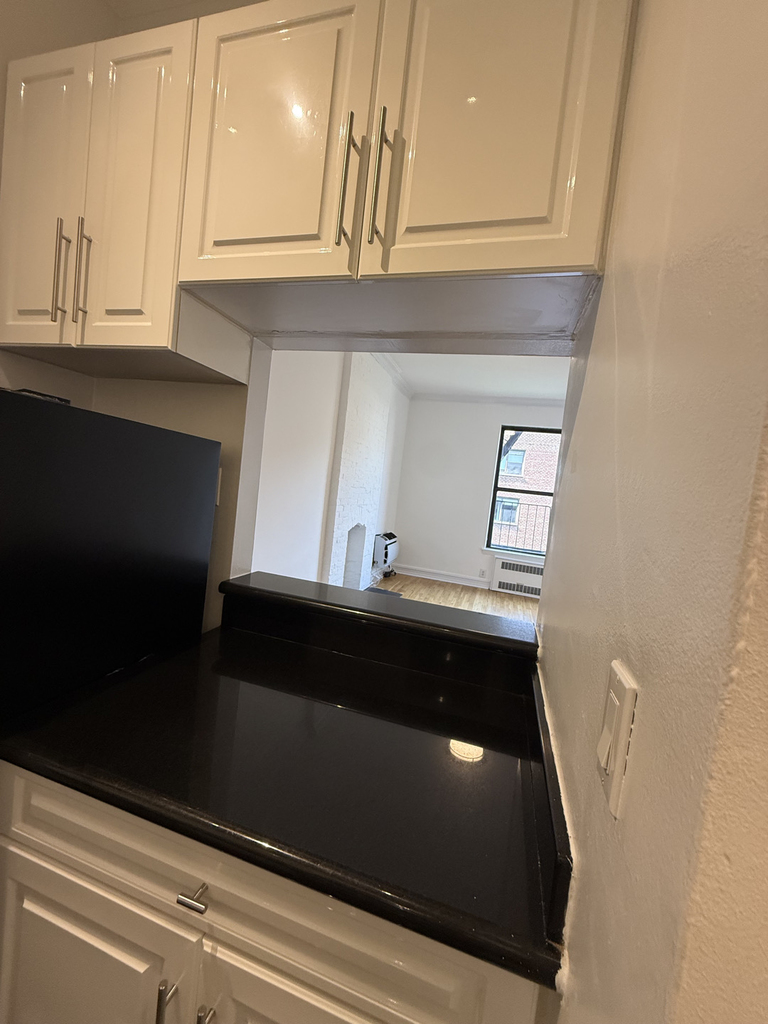 171 East 83rd Street - Photo 4