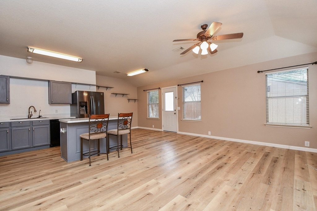 4818 King Hallow Lane - Photo 6