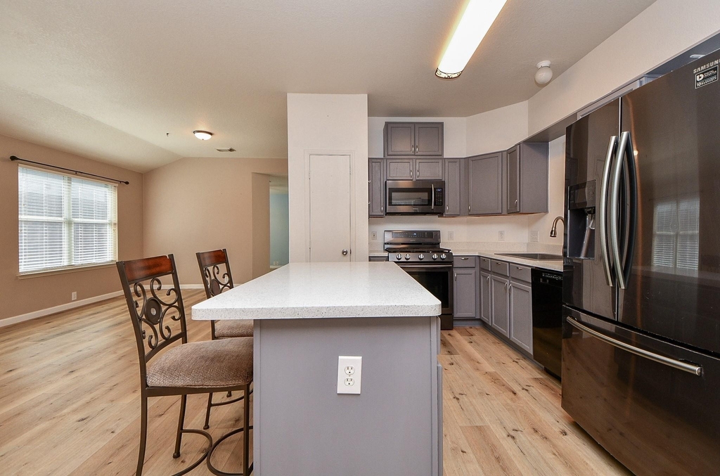 4818 King Hallow Lane - Photo 11