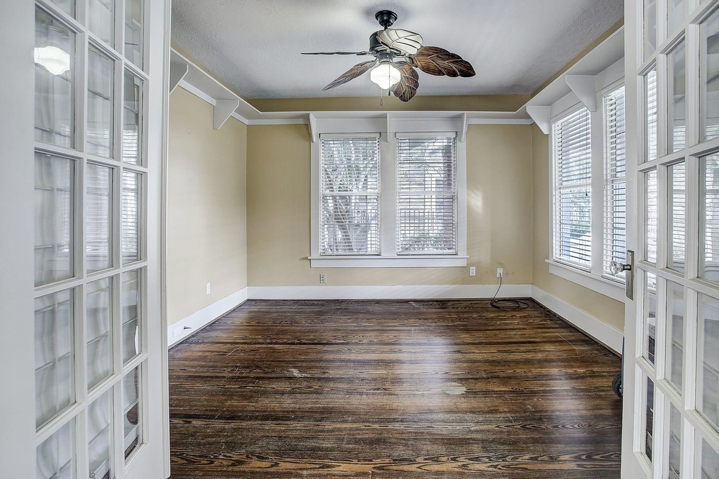 801 Le Green Street - Photo 9