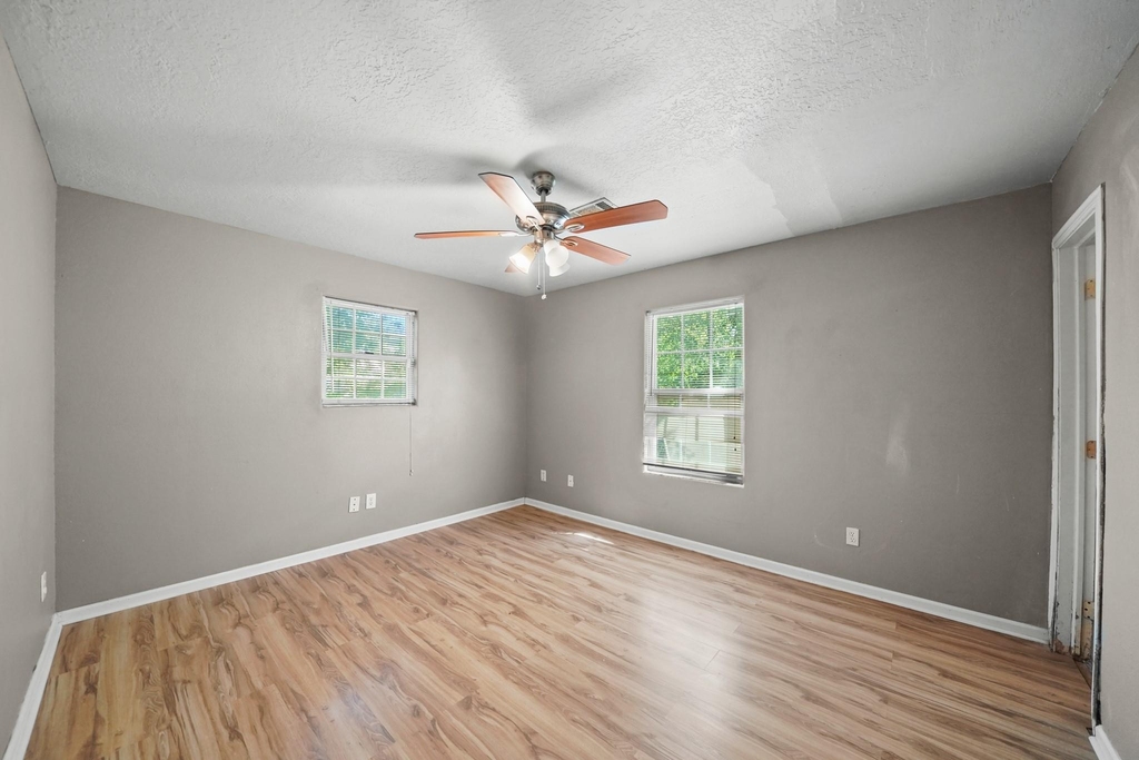 1704 Pannell Street - Photo 8