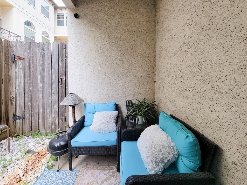 1421 Bremond Street - Photo 16