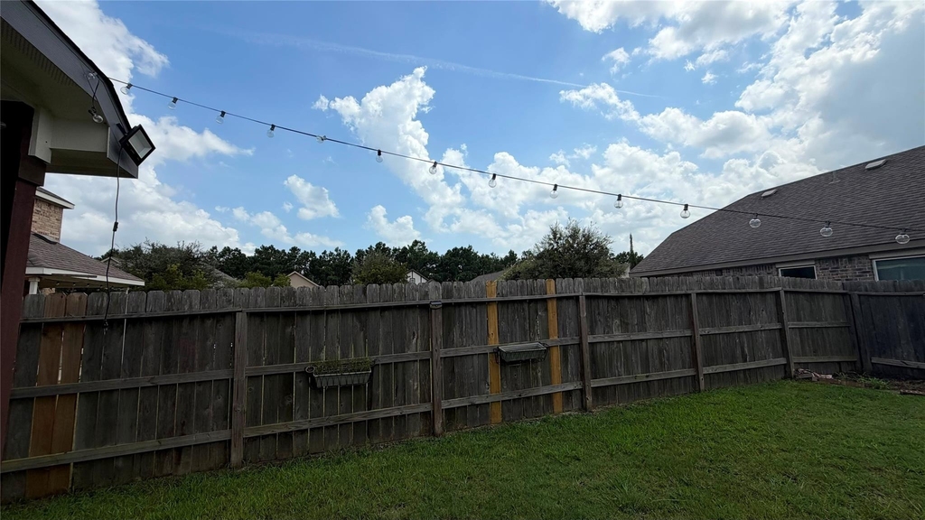 25112 Slow Pines Drive - Photo 21
