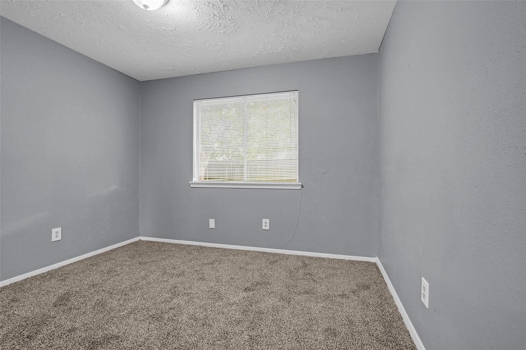 13915 Old Village Lane - Photo 13