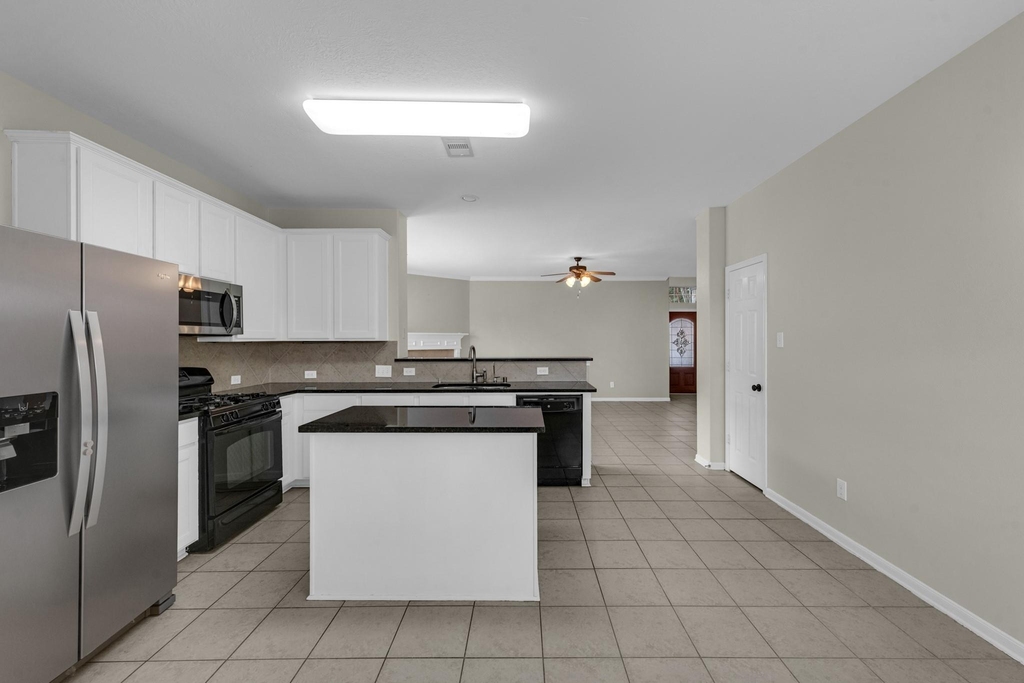 1922 Vale Haven Drive - Photo 1