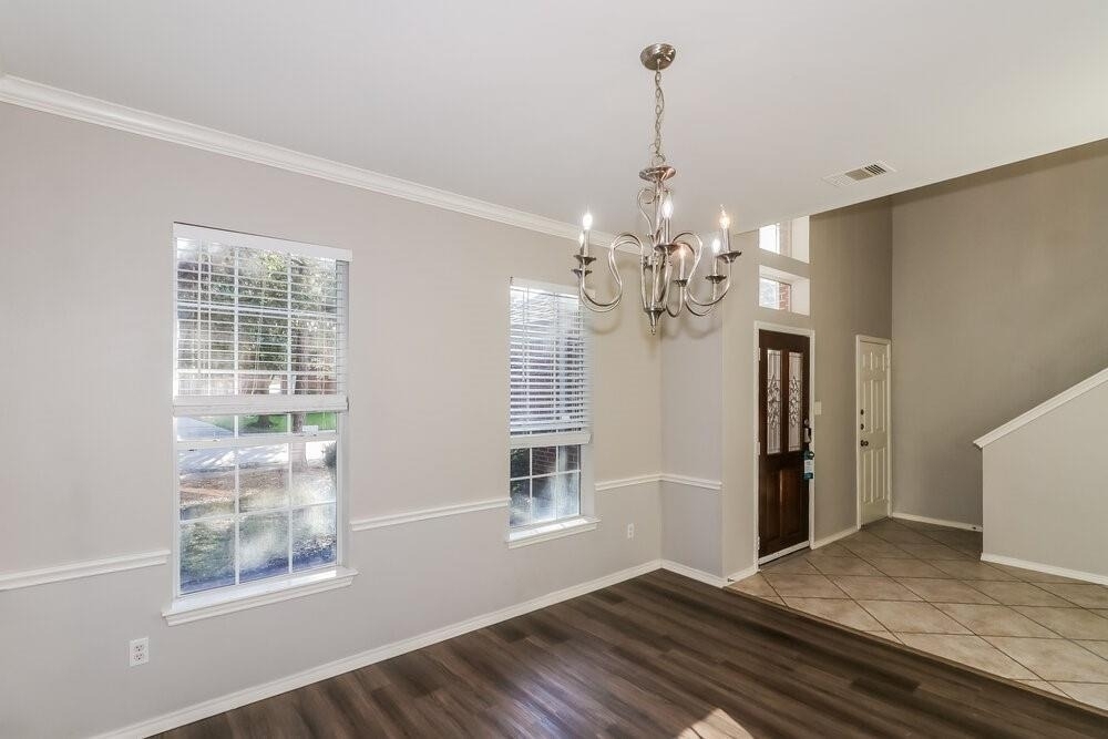 9510 Wakefield Village Drive - Photo 3