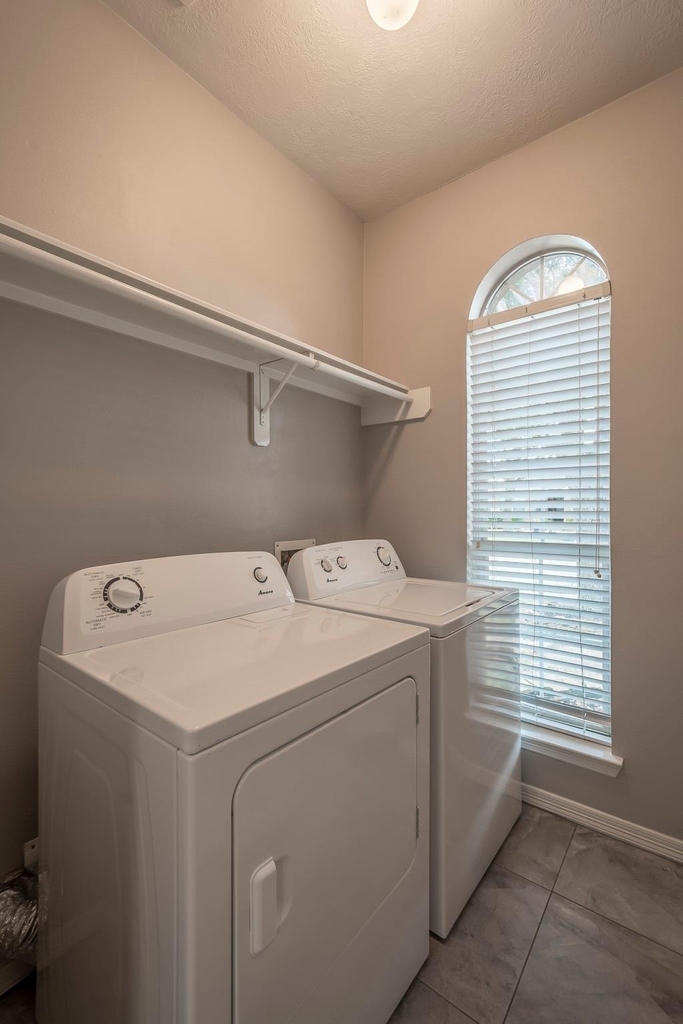 21902 Silverfield Park Lane - Photo 8