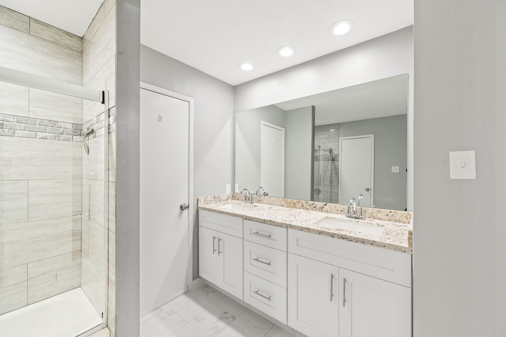 1363 Westgreen Boulevard - Photo 20