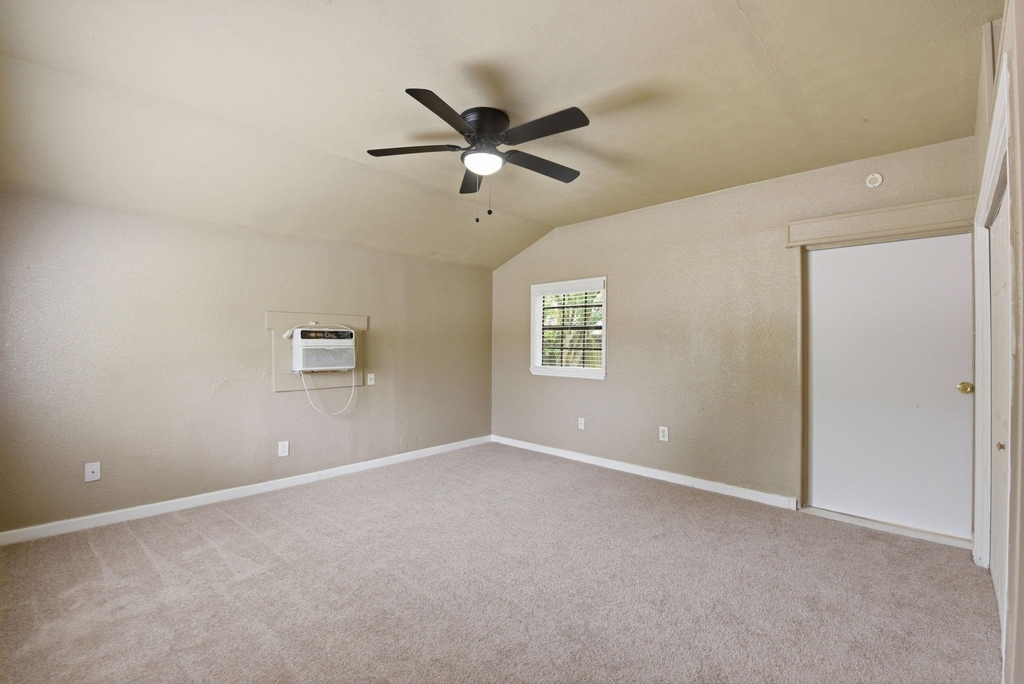 1109 E Walker Street - Photo 24