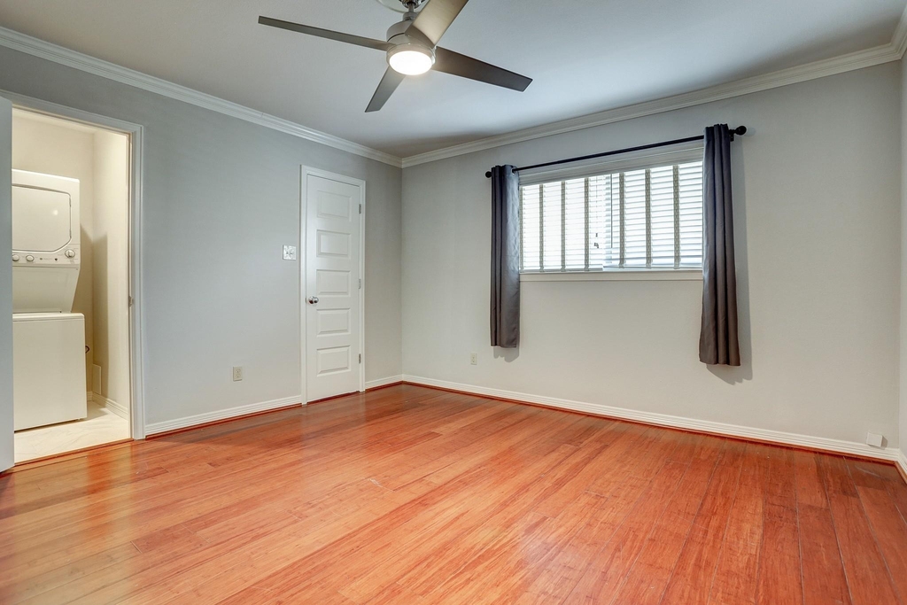 611 Hawthorne Street - Photo 3