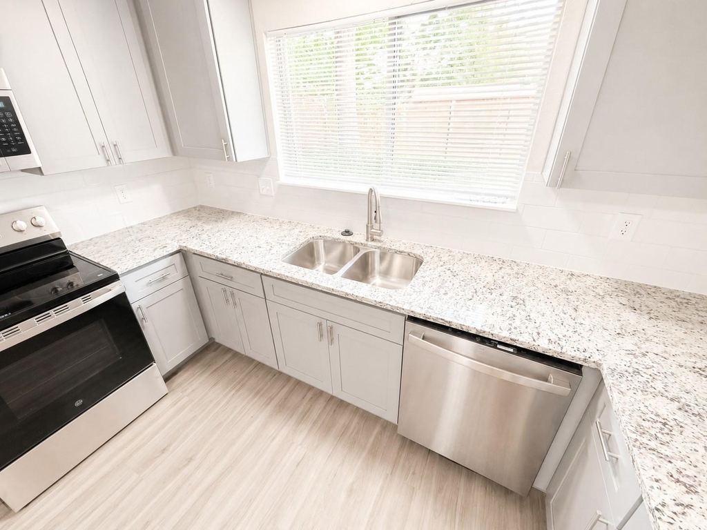 17150 Port O Call Street - Photo 23