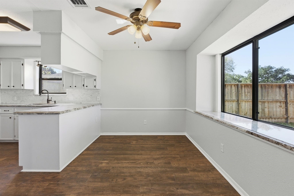 3721 Avenue R - Photo 12