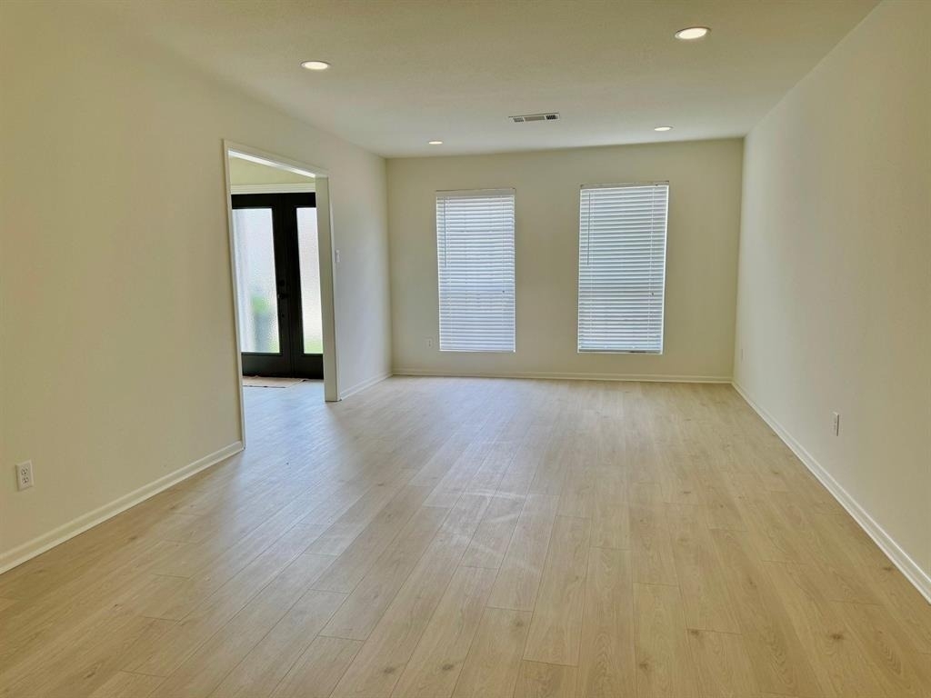 495 Yorktown Lane - Photo 3