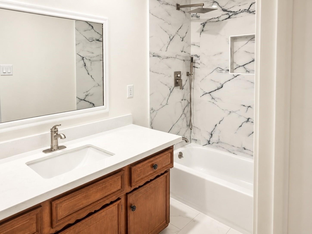 8218 Oak Moss Drive - Photo 11