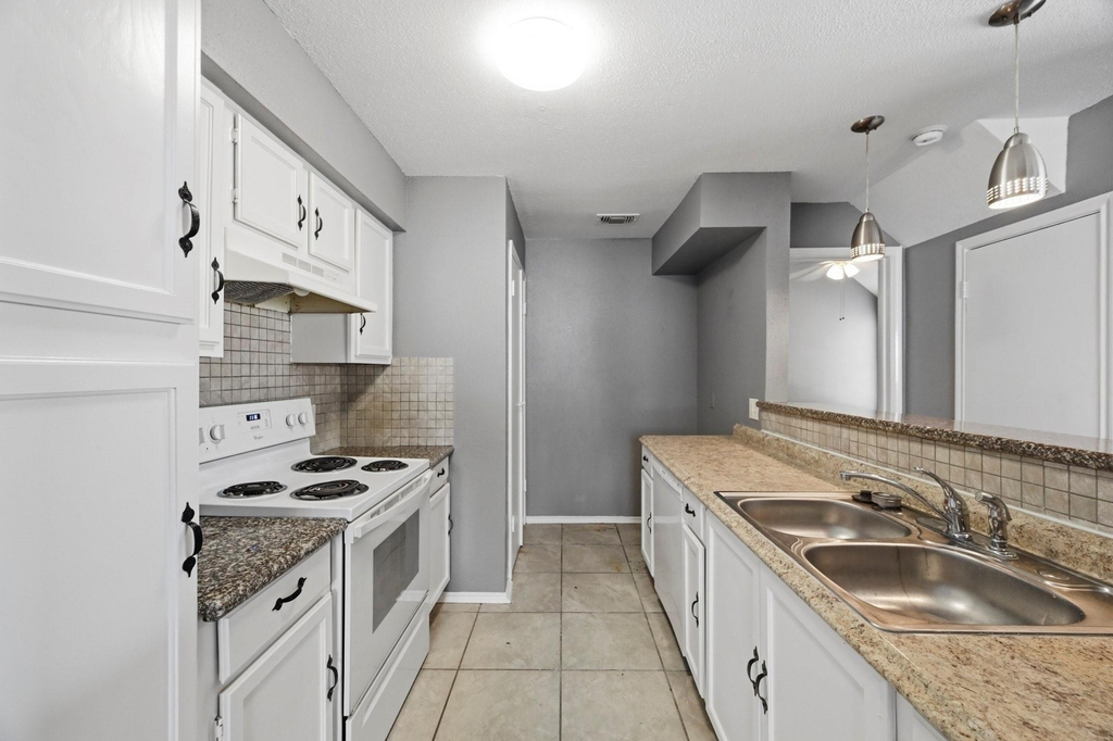 14550 Fonmeadow Drive - Photo 19