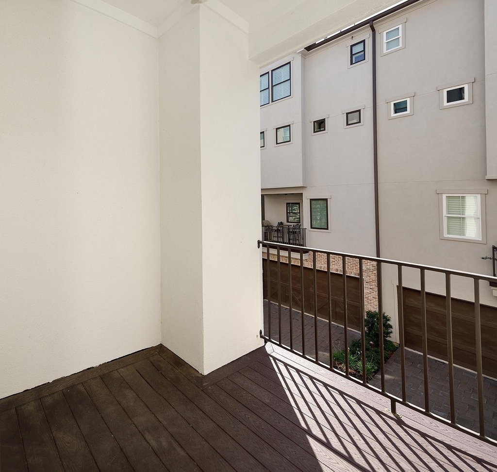 2503 Lake Front Circle - Photo 11
