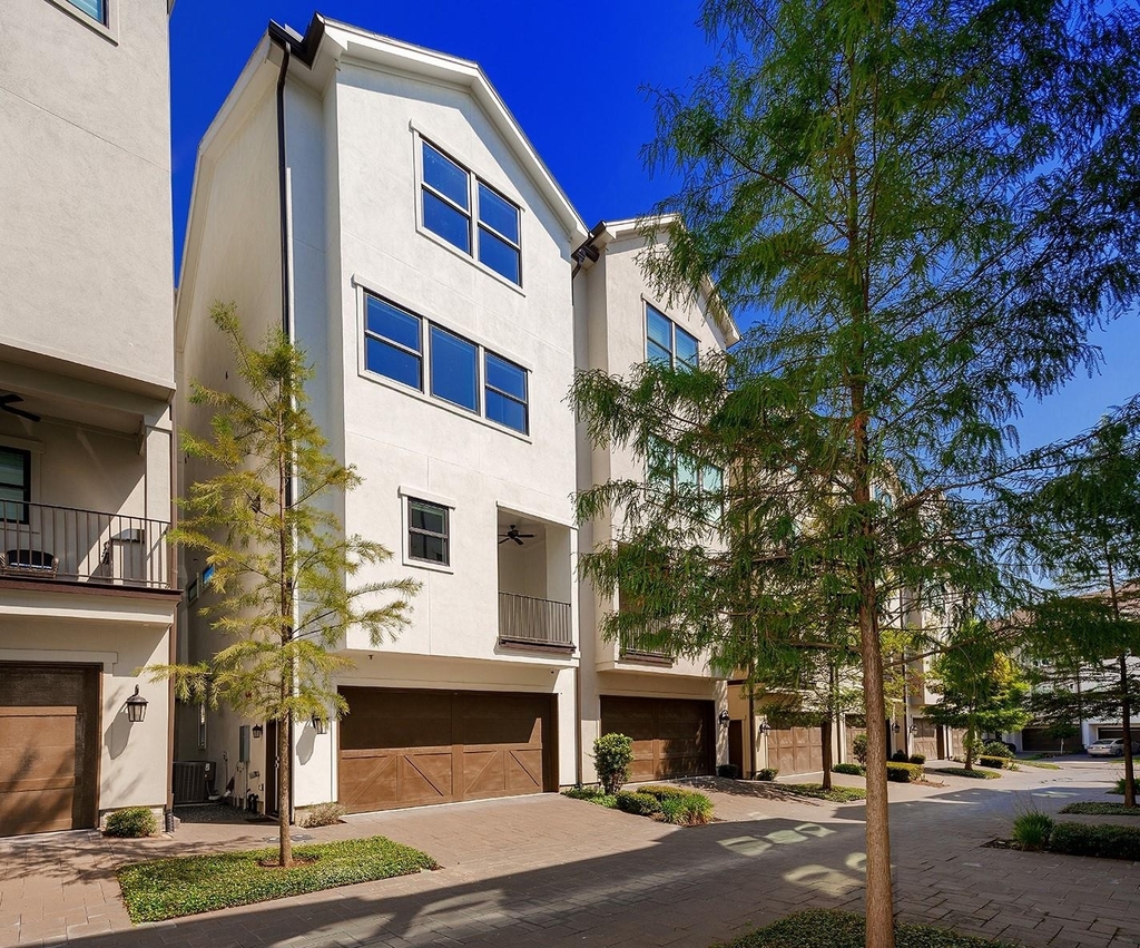 2503 Lake Front Circle - Photo 27