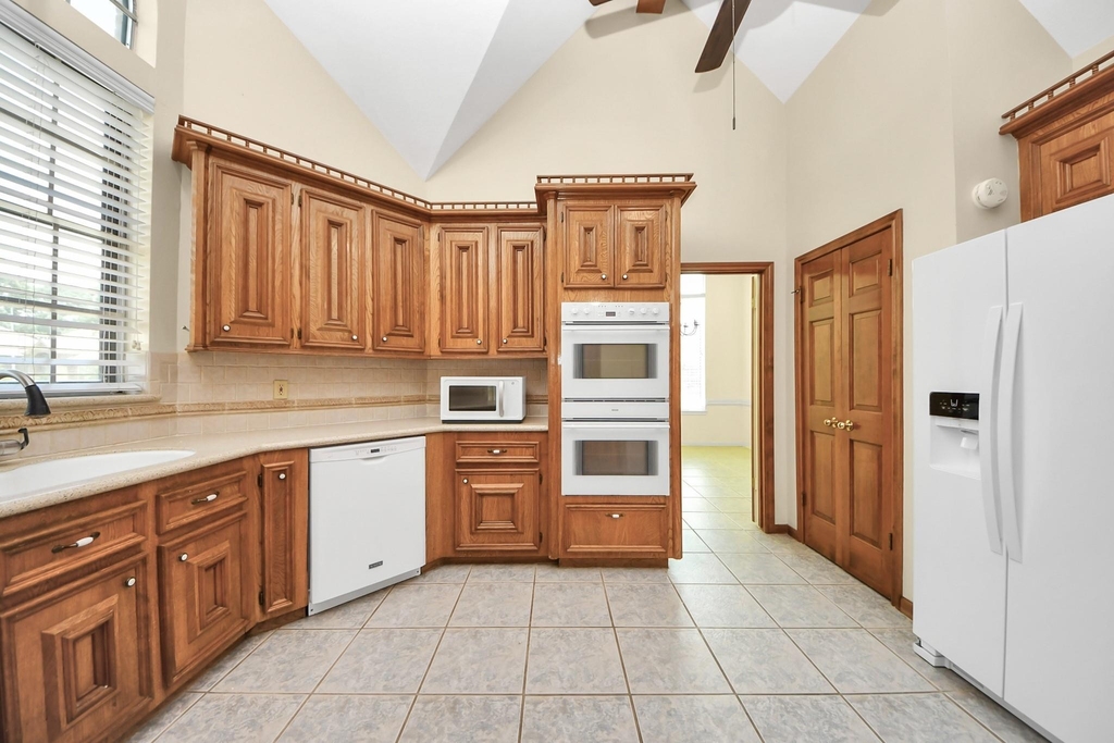 10503 Great Plains Lane - Photo 14