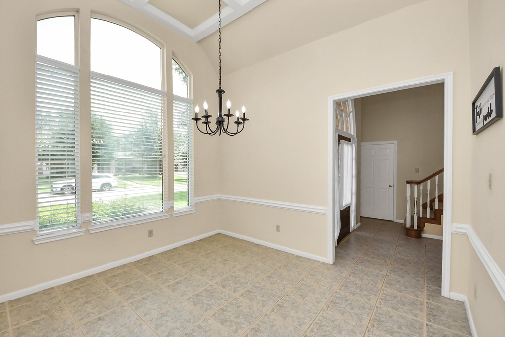 10503 Great Plains Lane - Photo 4