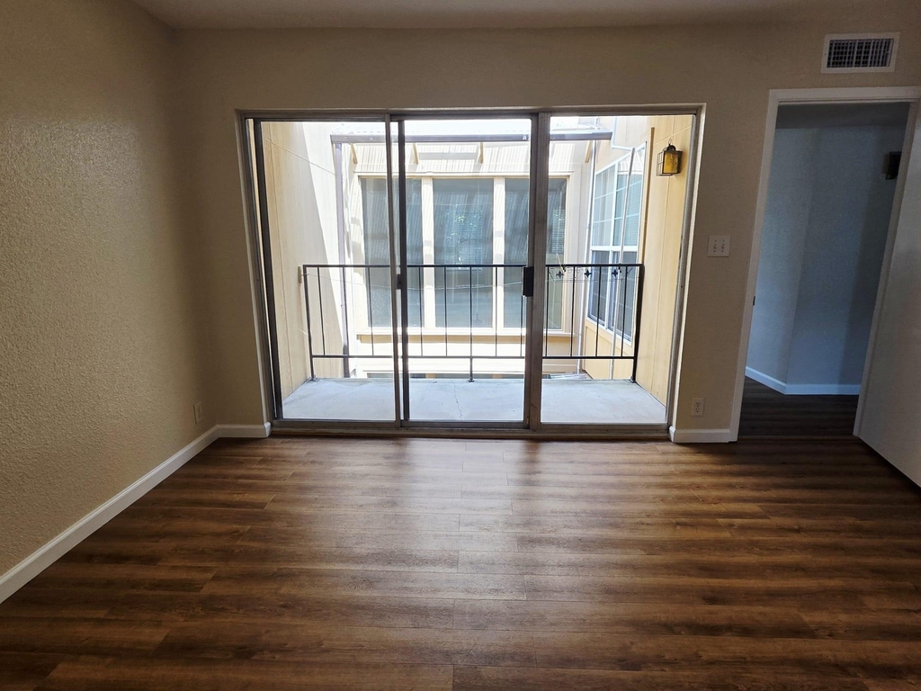 2323 Augusta Drive - Photo 9
