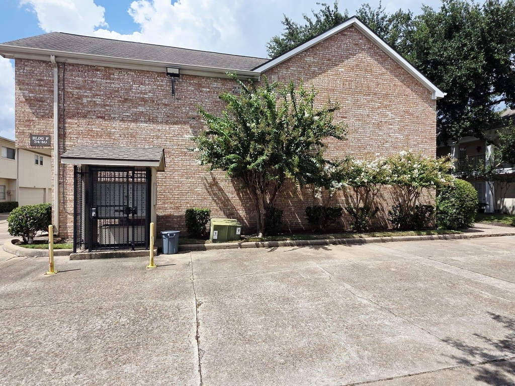 2323 Augusta Drive - Photo 14