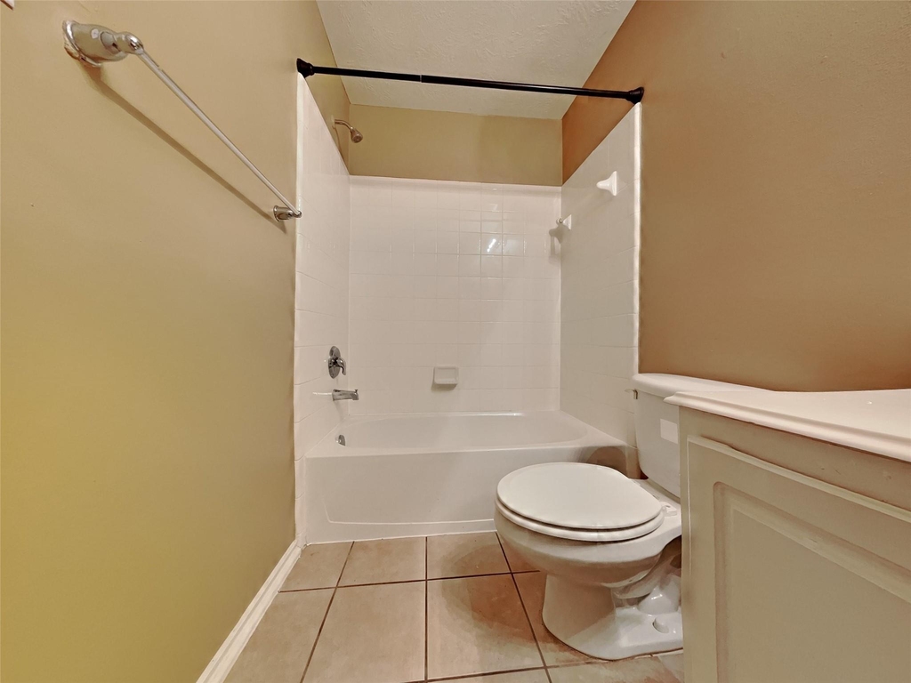 6220 Stoney Creek Drive - Photo 14