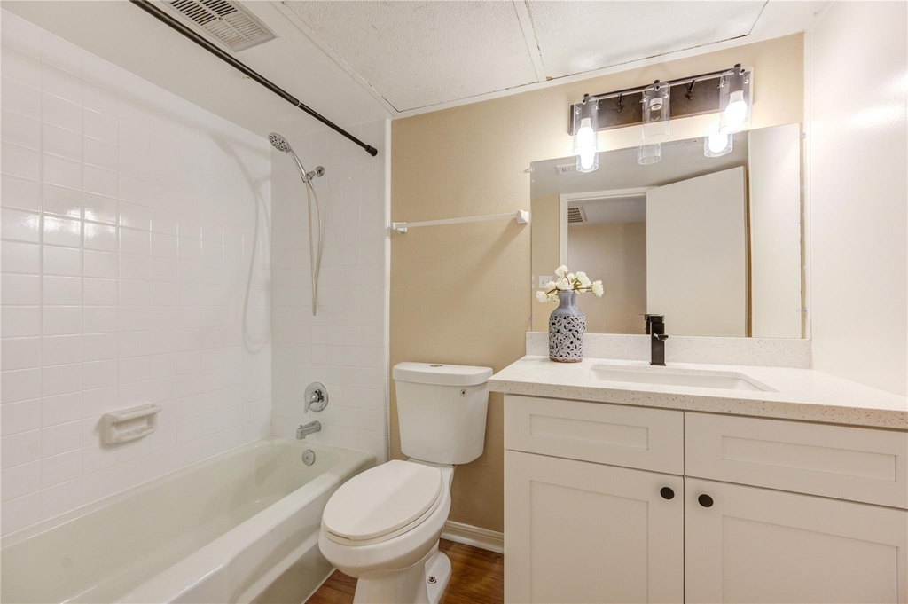 351 N Post Oak Lane - Photo 23