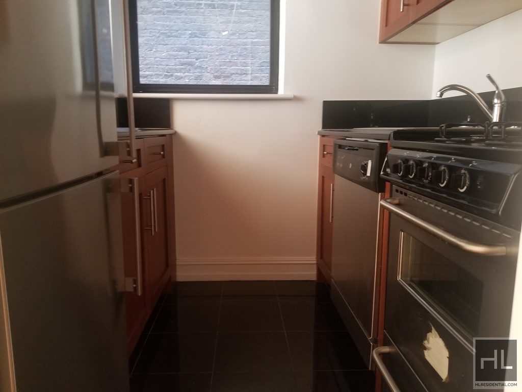 East 83rd Street - Photo 2
