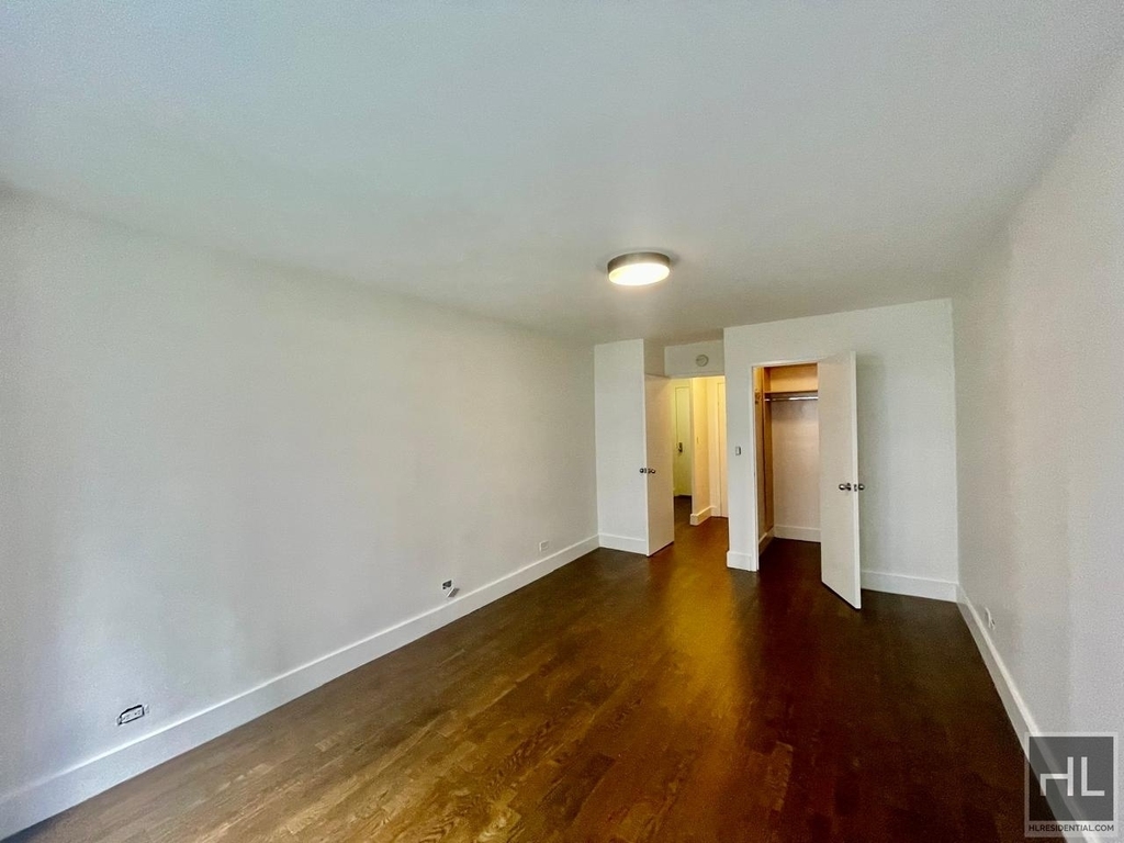 East 63 Street - Photo 1