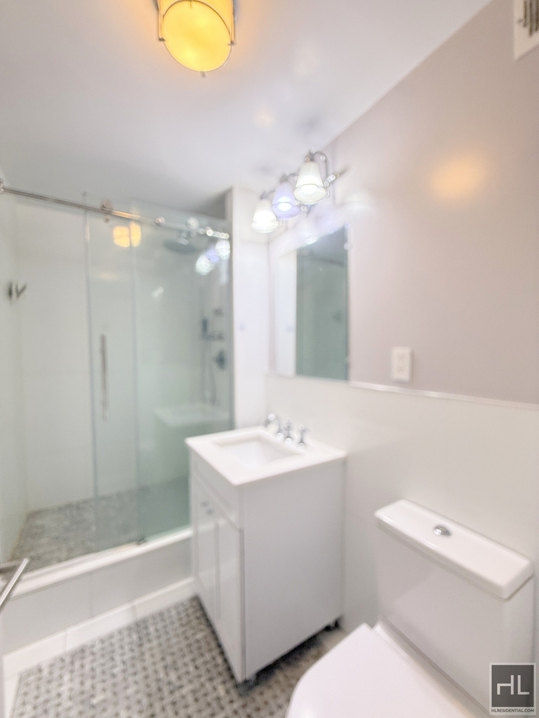 West 93 Street - Photo 4