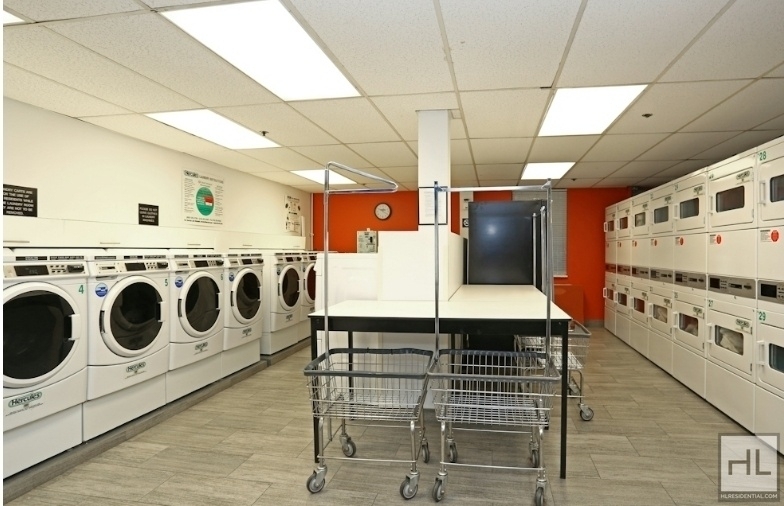 West 53rd Street - Photo 4