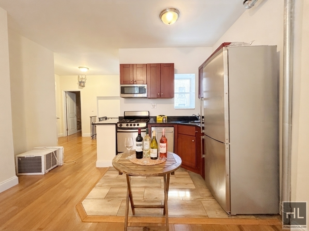 West 11th Street - Photo 1